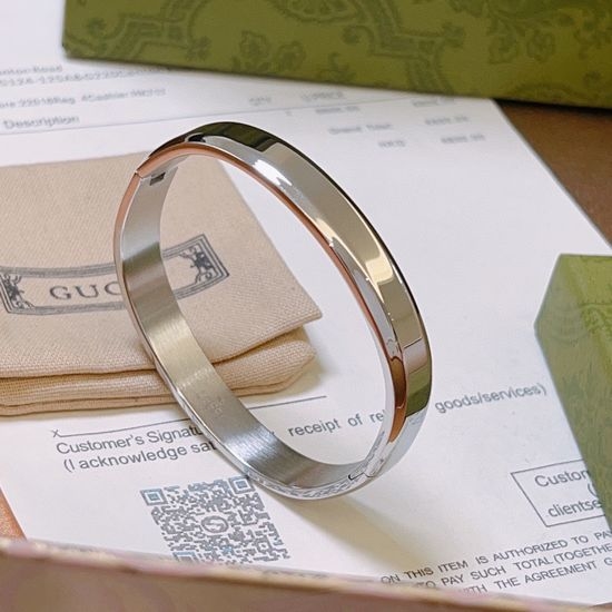 Gucci Vintage Silver Bangle