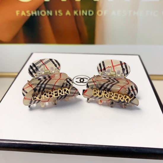 Burberry Mini Plaid Hair Claw Clips