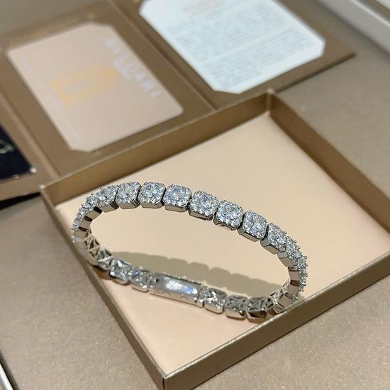 Bvlgari Full Diamond Inlaid Elegant Bracelet