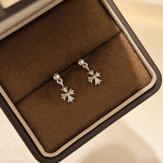 Chrome Hearts Cross Shell Pearl Stud Earrings