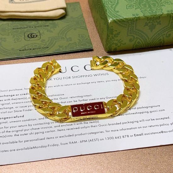 Gucci Classic Elegant Bracelet With Original Logo