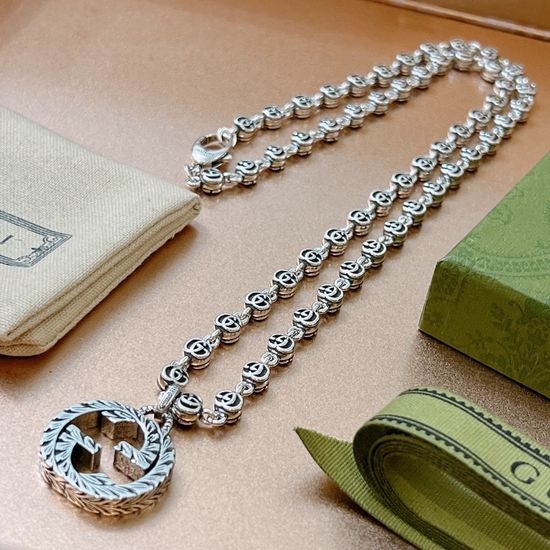 Gucci Classic Vintage Pendant Necklace