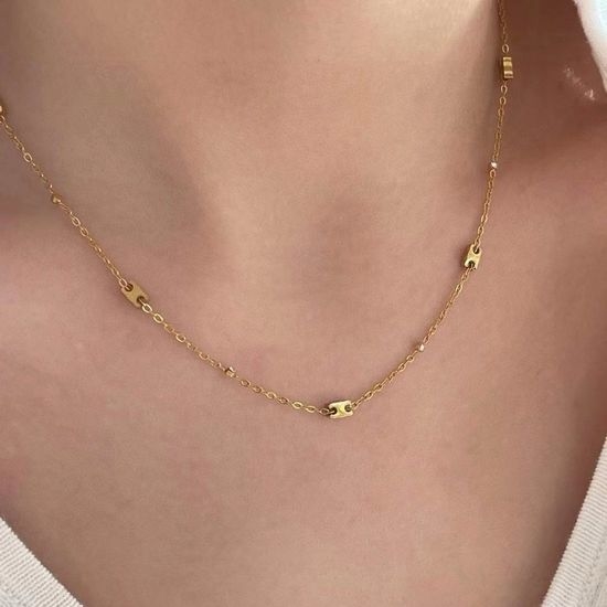 Celine Hollow Pattern Fine Chain Necklace