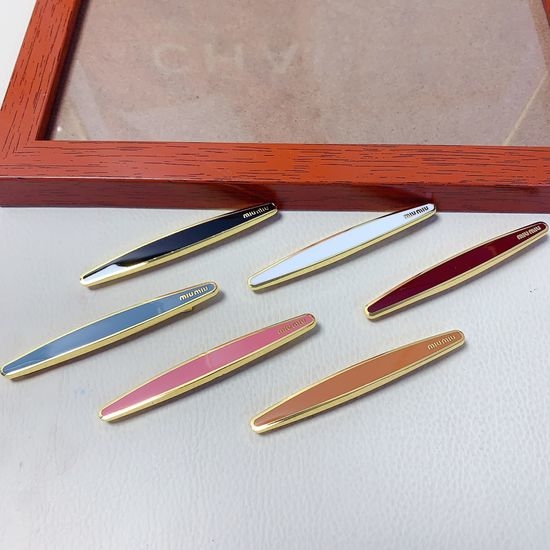 Miu Miu Enamel Alligator Spring Hair Clip