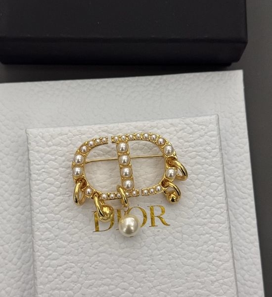Christian Dior CD Pearl Brooch Brass Material