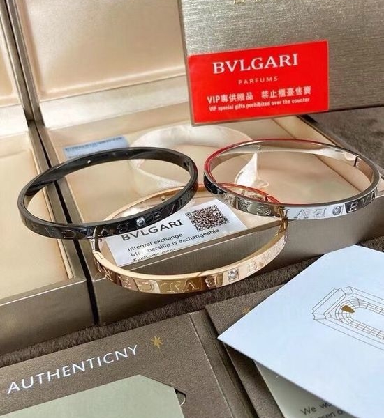 Bvlgari Classic Engraved Narrow Bangle Four Colors