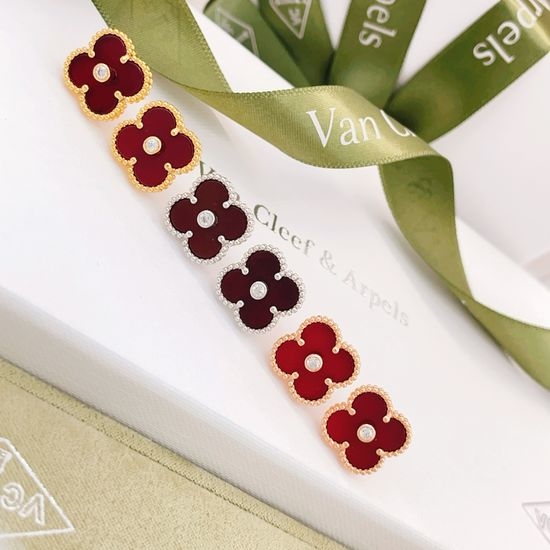 Van Cleef & Arpels VCA Red Mother-of-pearl Single Diamond Stud Earrings