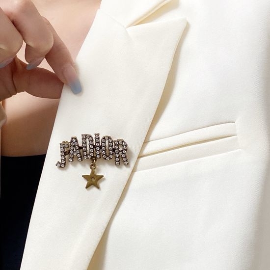 Christian Dior CD Crystal Diamond Letter Brooch
