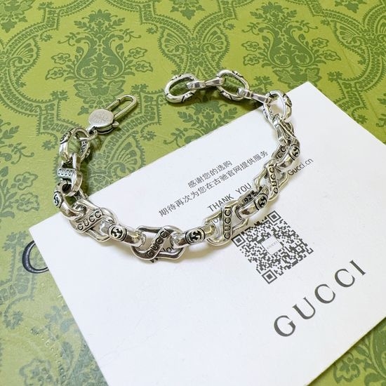 Gucci Classic Logo Chain Bracelet