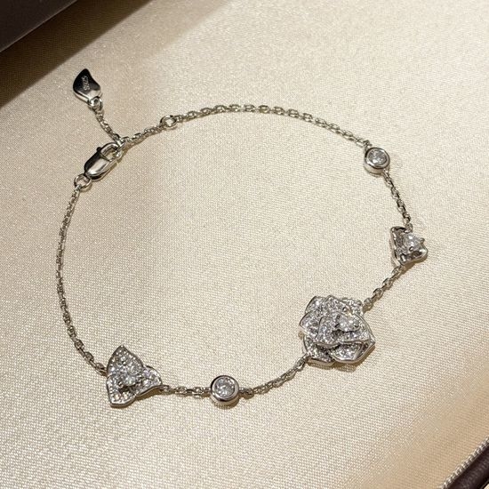Piaget Rose Three Flower Full Diamond Bracelet