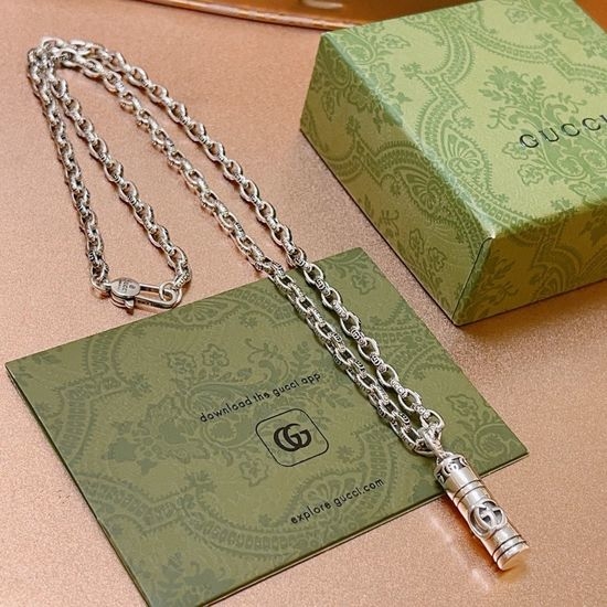 Gucci Retro Adjustable Pendant Necklace