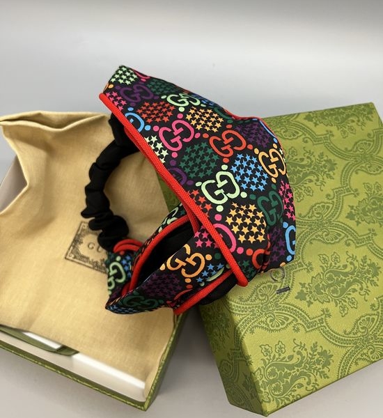 Gucci Elegant Hair Accessories Set Classic Style