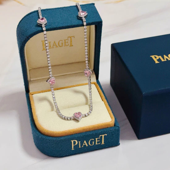 Piaget Luxury Diamond Inlaid Elegant Pendant Necklace