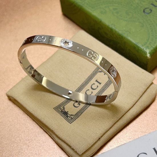 Gucci Vintage Retro Wide Cuff Bangle