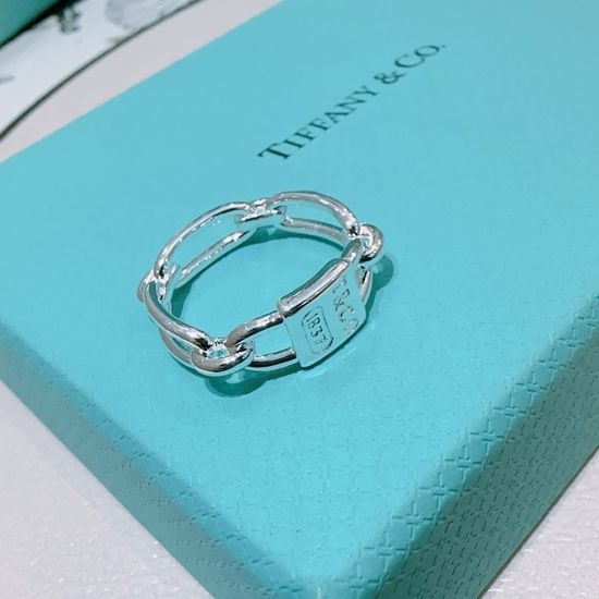 Tiffany & Co. Simple Style Ring with Exquisite Design