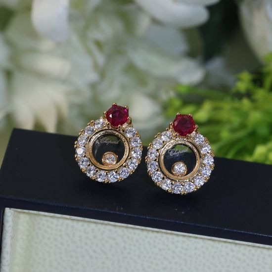 Chopard Sparkling Stud Earrings Hypoallergenic
