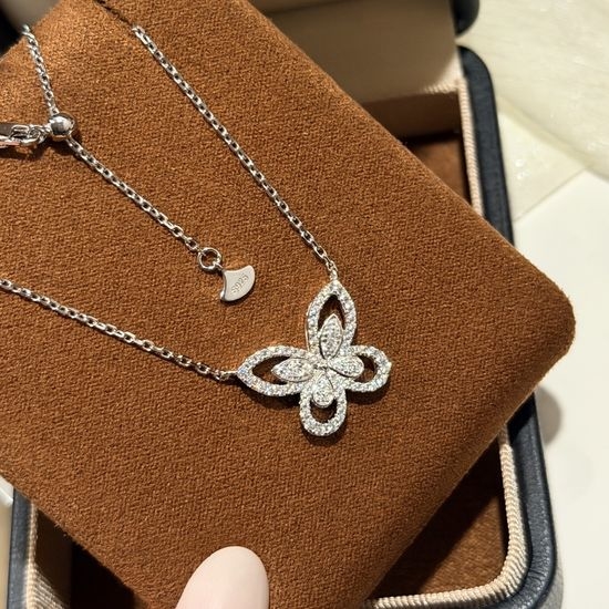 Graff Graceful Butterfly Pendant Necklace