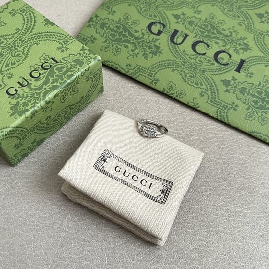 Gucci Diamond Inlaid Simple Ring