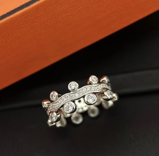 Hermes Delicate Flower Vine Ring