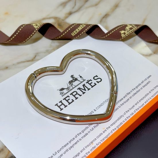 Hermes Premium Heart Shape Bracelet