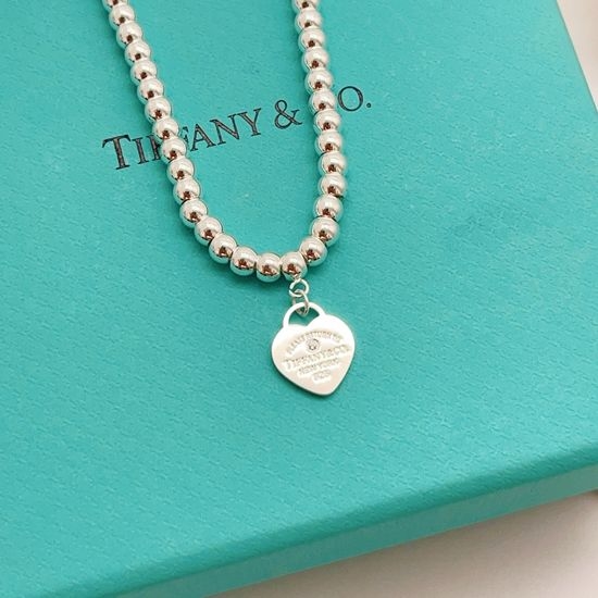 Tiffany & Co. Silver Glossy Heart Pearl Necklace