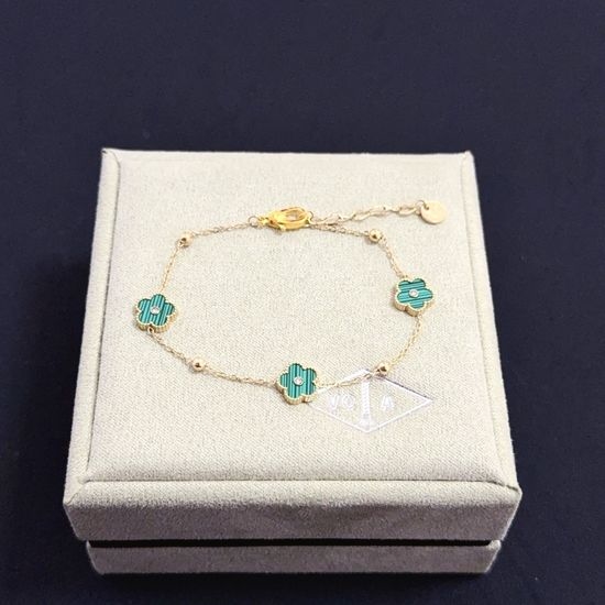 Van Cleef & Arpels VCA Diamond Four Leaf Clover Bracelet
