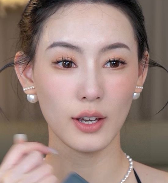 Celine Elegant Dual Wear Pearl Earrings