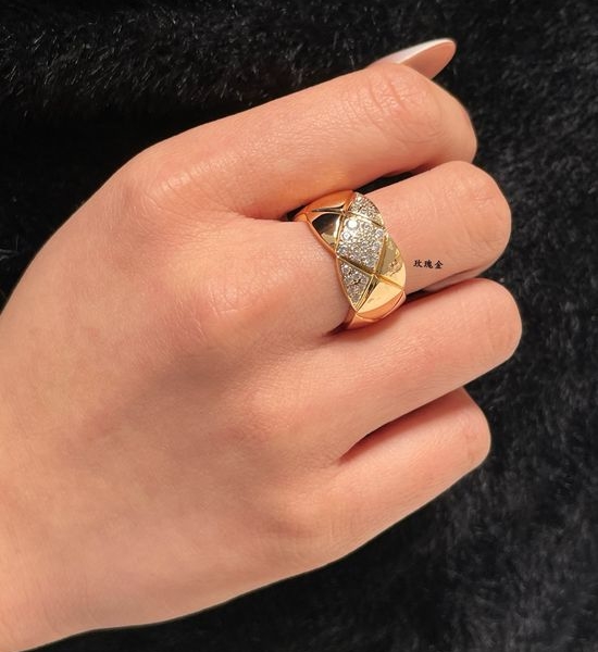 Chanel Wide Quilted Pattern Diamond Ring