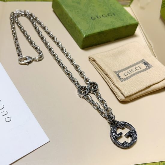 Gucci Vintage Classic Pendant Necklace Elegant Wear
