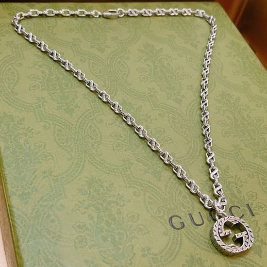 Gucci Vintage Style Elegant Necklace