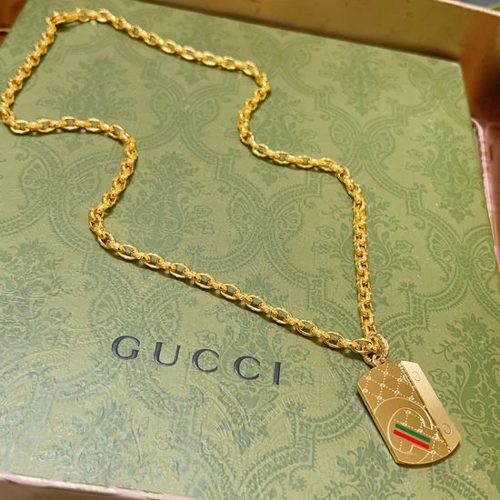 Gucci Elegant Unique Pendant Necklace