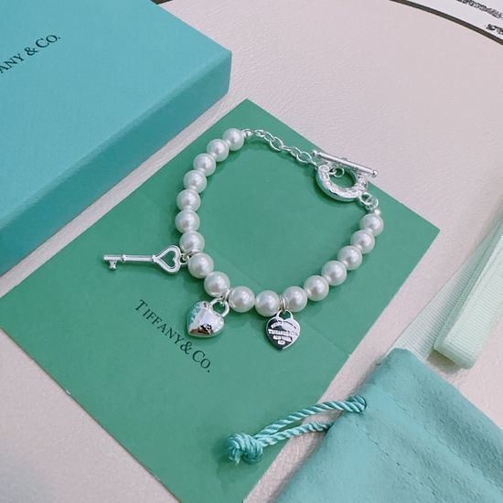 Tiffany & Co. Vintage Style Handcrafted Bracelet Daily Wear