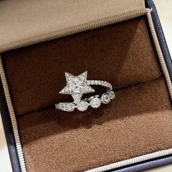 Chanel Sparkling Star Silver Diamond Ring