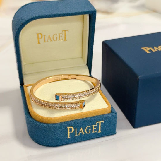 Piaget Diamond Inlaid Luxury Elegant Bangle