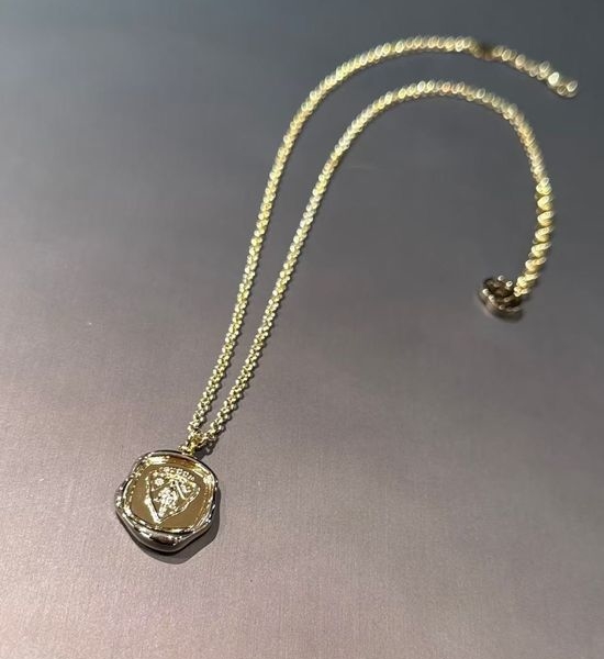 Gucci Bright Polished Simple Design Necklace