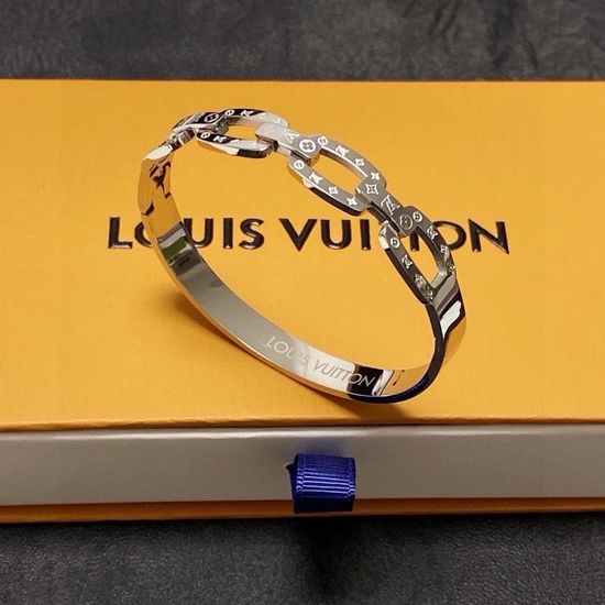 Louis Vuitton LV Classic Textured Bangle
