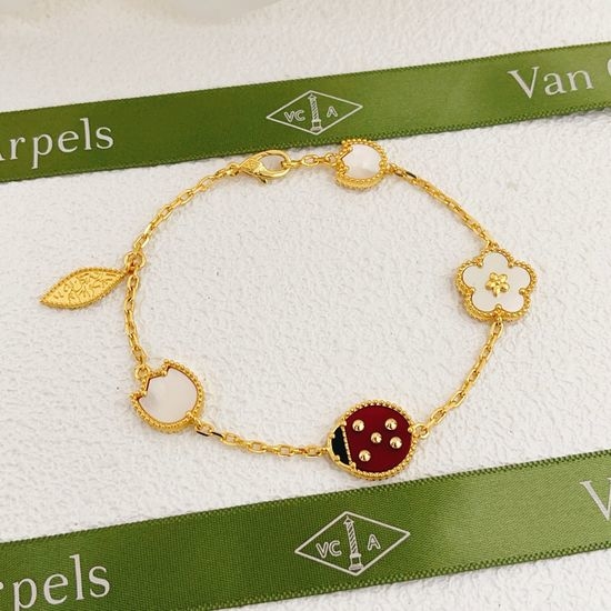 Van Cleef & Arpels VCA Gold Mixed Pattern Bracelet Jewelry