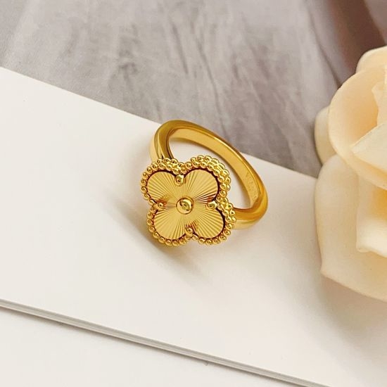 Van Cleef & Arpels VCA Gold Thread Laser Ring High Quality Jewelry