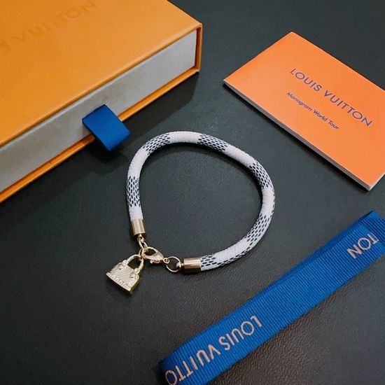 Louis Vuitton LV Vintage Leather Bracelet Fashion Accessory