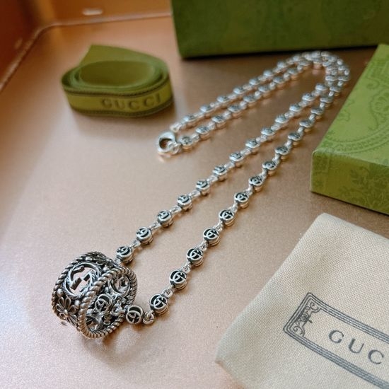 Gucci Adjustable Length Vintage Finish Necklace