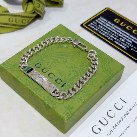 Gucci Classic Enamel Bracelet Daily Wear Accessory