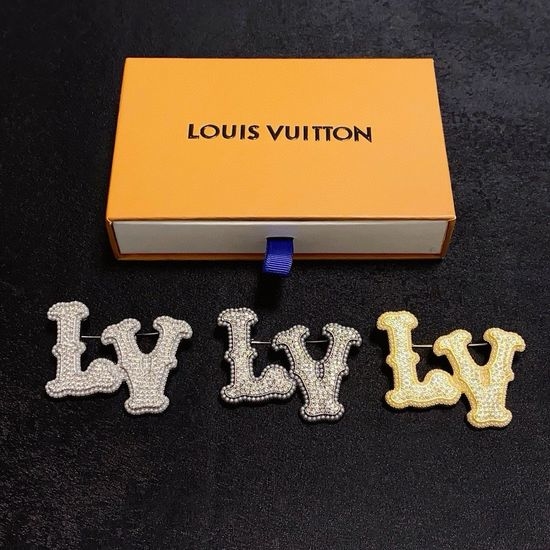 Louis Vuitton LV Rhinestone Pearl Brooch Versatile Pin