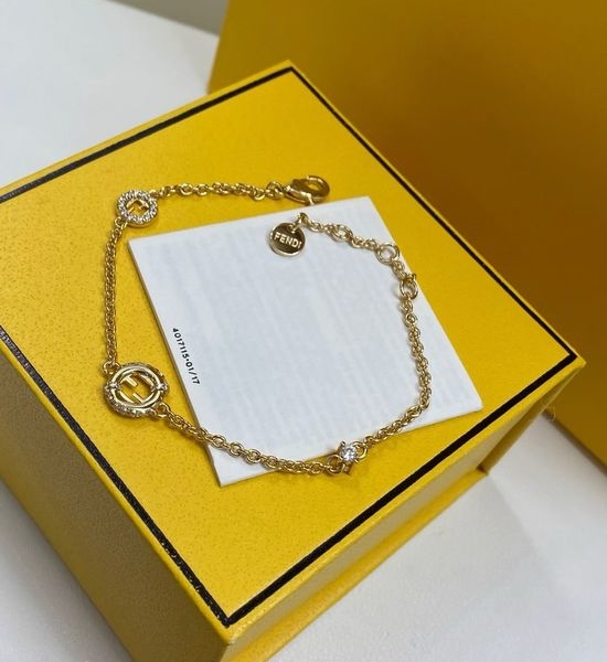 Fendi Diamond Inlaid Bracelet Necklace Set