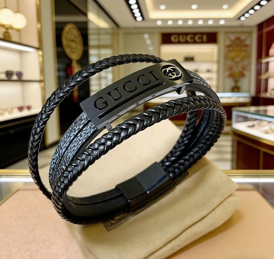 Gucci Genuine Leather Vintage Wristband