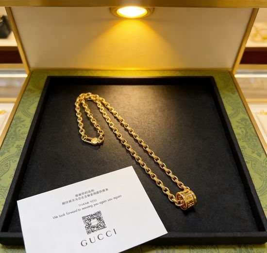 Gucci Exquisite Handcrafted Long Necklace