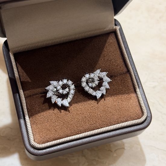 Harry Winston Heart Water Diamond Silver Hoop Earrings
