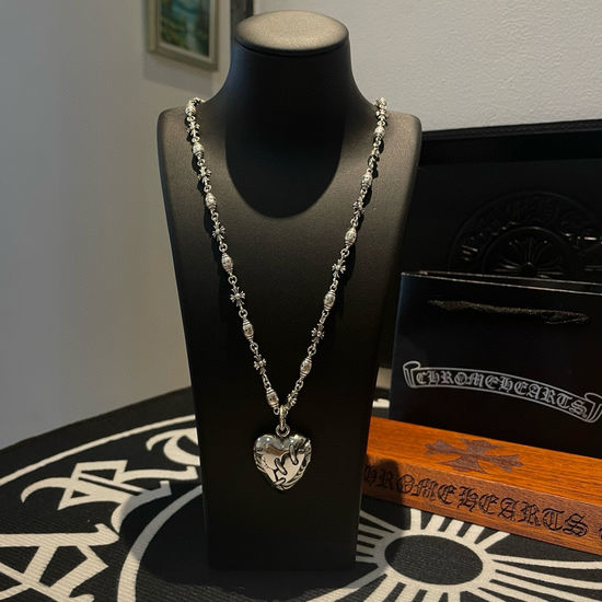 Chrome Hearts Vintage Vine Heart Pendant Necklace