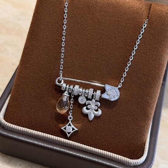 Chrome Hearts Anchor Pin Four-leaf Clover Necklace