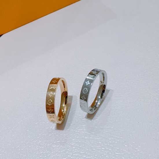Louis Vuitton LV Unique Retro Style Ring