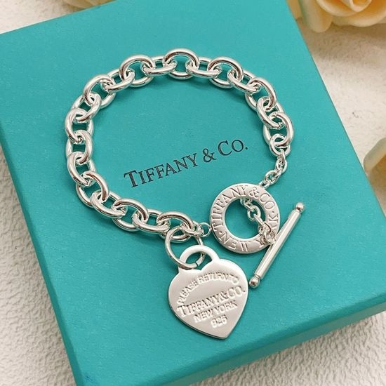 Tiffany & Co. Polished Silver Heart Shape Bracelet